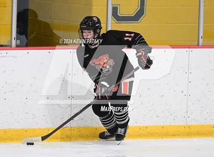 Thumbnail 3 in Ridgefield vs. Darien (CIAC DI Quarterfinal) photogallery.