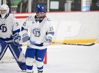Thumbnail 2 in Ridgefield vs. Darien (CIAC DI Quarterfinal) photogallery.