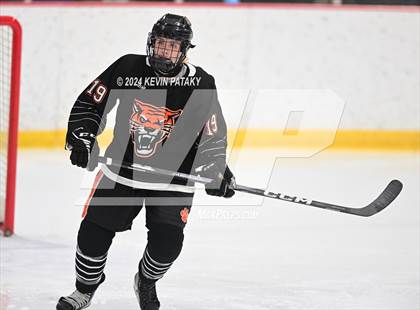 Thumbnail 2 in Ridgefield vs. Darien (CIAC DI Quarterfinal) photogallery.