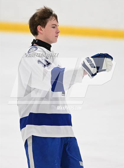 Thumbnail 3 in Ridgefield vs. Darien (CIAC DI Quarterfinal) photogallery.