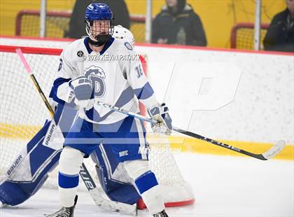 Thumbnail 3 in Ridgefield vs. Darien (CIAC DI Quarterfinal) photogallery.