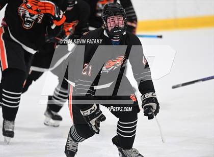Thumbnail 1 in Ridgefield vs. Darien (CIAC DI Quarterfinal) photogallery.
