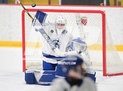 Thumbnail 3 in Ridgefield vs. Darien (CIAC DI Quarterfinal) photogallery.