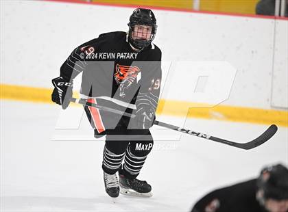 Thumbnail 2 in Ridgefield vs. Darien (CIAC DI Quarterfinal) photogallery.