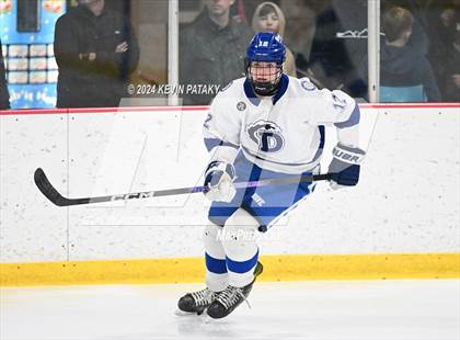 Thumbnail 3 in Ridgefield vs. Darien (CIAC DI Quarterfinal) photogallery.