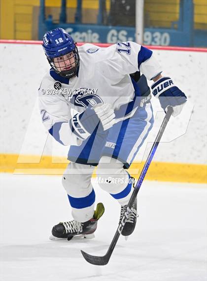 Thumbnail 3 in Ridgefield vs. Darien (CIAC DI Quarterfinal) photogallery.