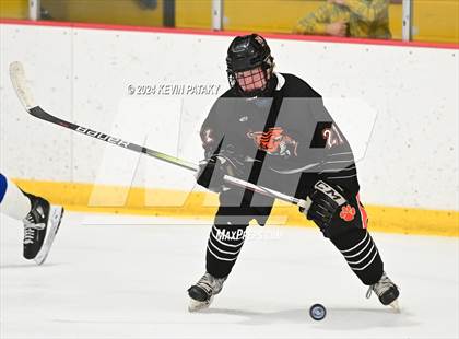 Thumbnail 3 in Ridgefield vs. Darien (CIAC DI Quarterfinal) photogallery.