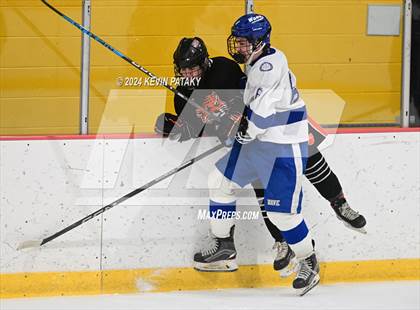 Thumbnail 3 in Ridgefield vs. Darien (CIAC DI Quarterfinal) photogallery.