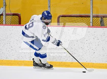 Thumbnail 2 in Ridgefield vs. Darien (CIAC DI Quarterfinal) photogallery.