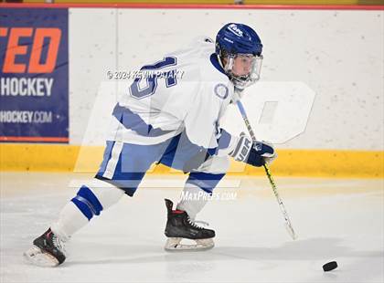 Thumbnail 2 in Ridgefield vs. Darien (CIAC DI Quarterfinal) photogallery.
