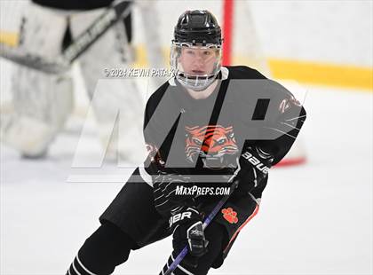 Thumbnail 2 in Ridgefield vs. Darien (CIAC DI Quarterfinal) photogallery.
