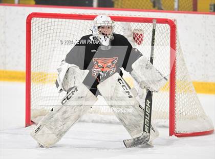 Thumbnail 2 in Ridgefield vs. Darien (CIAC DI Quarterfinal) photogallery.