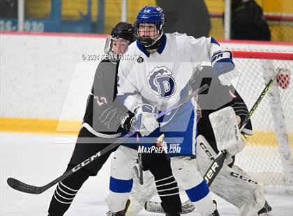 Thumbnail 2 in Ridgefield vs. Darien (CIAC DI Quarterfinal) photogallery.