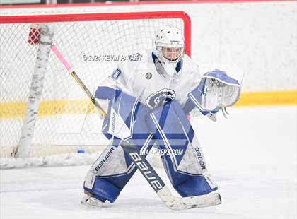 Thumbnail 1 in Ridgefield vs. Darien (CIAC DI Quarterfinal) photogallery.