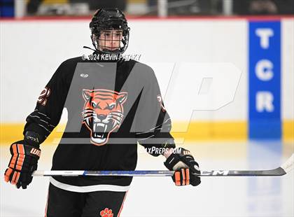 Thumbnail 2 in Ridgefield vs. Darien (CIAC DI Quarterfinal) photogallery.