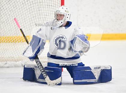Thumbnail 3 in Ridgefield vs. Darien (CIAC DI Quarterfinal) photogallery.