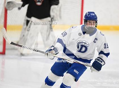 Thumbnail 3 in Ridgefield vs. Darien (CIAC DI Quarterfinal) photogallery.