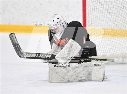 Thumbnail 2 in Ridgefield vs. Darien (CIAC DI Quarterfinal) photogallery.