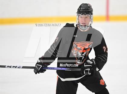 Thumbnail 3 in Ridgefield vs. Darien (CIAC DI Quarterfinal) photogallery.