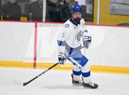 Thumbnail 3 in Ridgefield vs. Darien (CIAC DI Quarterfinal) photogallery.