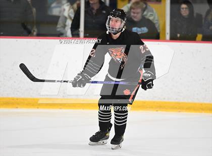 Thumbnail 3 in Ridgefield vs. Darien (CIAC DI Quarterfinal) photogallery.
