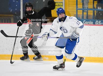 Thumbnail 2 in Ridgefield vs. Darien (CIAC DI Quarterfinal) photogallery.