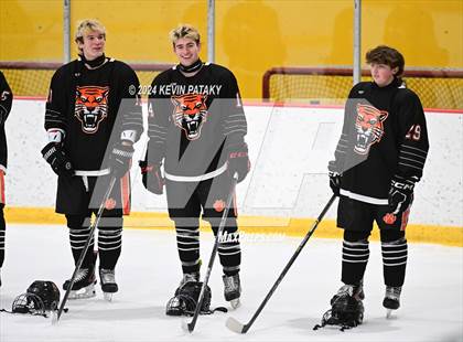Thumbnail 1 in Ridgefield vs. Darien (CIAC DI Quarterfinal) photogallery.