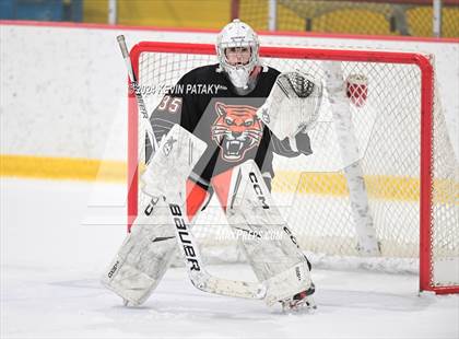 Thumbnail 1 in Ridgefield vs. Darien (CIAC DI Quarterfinal) photogallery.