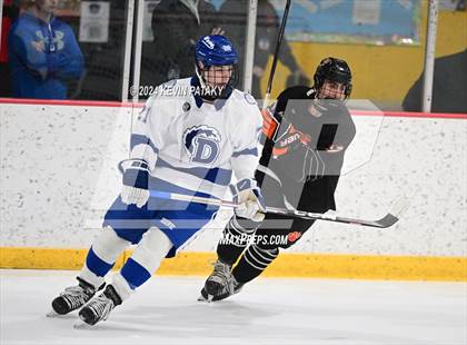Thumbnail 1 in Ridgefield vs. Darien (CIAC DI Quarterfinal) photogallery.
