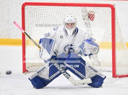Thumbnail 2 in Ridgefield vs. Darien (CIAC DI Quarterfinal) photogallery.