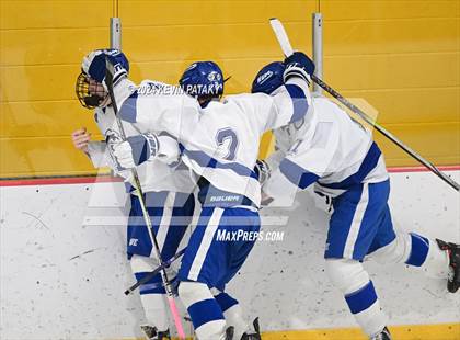 Thumbnail 2 in Ridgefield vs. Darien (CIAC DI Quarterfinal) photogallery.