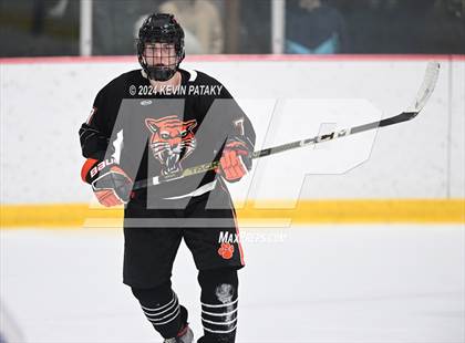 Thumbnail 2 in Ridgefield vs. Darien (CIAC DI Quarterfinal) photogallery.
