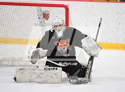 Thumbnail 1 in Ridgefield vs. Darien (CIAC DI Quarterfinal) photogallery.