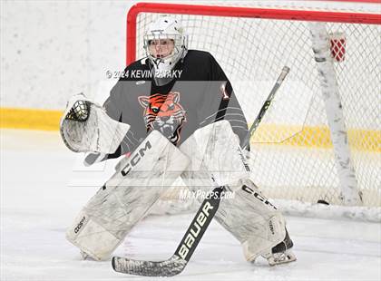 Thumbnail 2 in Ridgefield vs. Darien (CIAC DI Quarterfinal) photogallery.