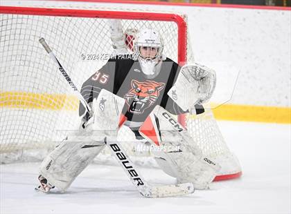 Thumbnail 2 in Ridgefield vs. Darien (CIAC DI Quarterfinal) photogallery.