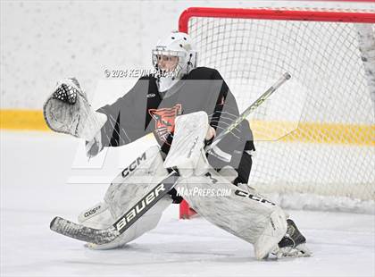 Thumbnail 3 in Ridgefield vs. Darien (CIAC DI Quarterfinal) photogallery.