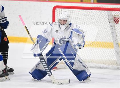 Thumbnail 2 in Ridgefield vs. Darien (CIAC DI Quarterfinal) photogallery.