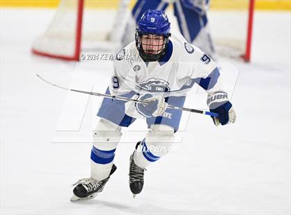 Thumbnail 3 in Ridgefield vs. Darien (CIAC DI Quarterfinal) photogallery.