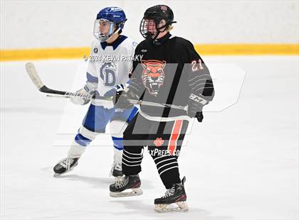Thumbnail 1 in Ridgefield vs. Darien (CIAC DI Quarterfinal) photogallery.