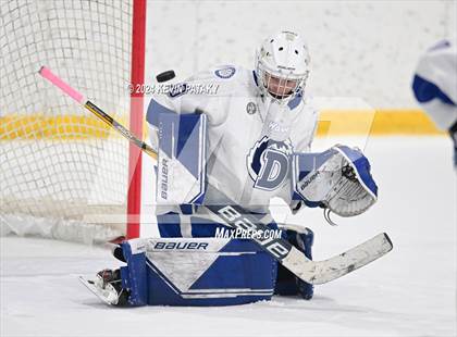 Thumbnail 3 in Ridgefield vs. Darien (CIAC DI Quarterfinal) photogallery.
