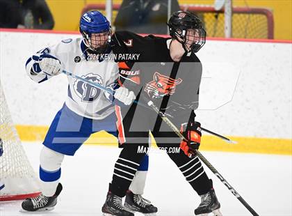 Thumbnail 3 in Ridgefield vs. Darien (CIAC DI Quarterfinal) photogallery.