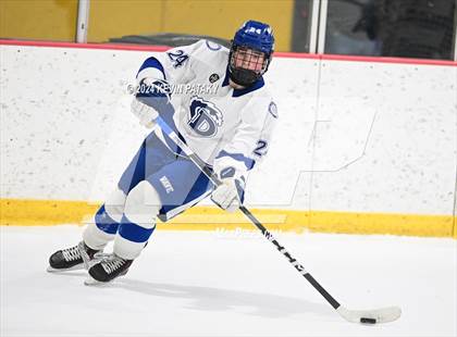 Thumbnail 2 in Ridgefield vs. Darien (CIAC DI Quarterfinal) photogallery.