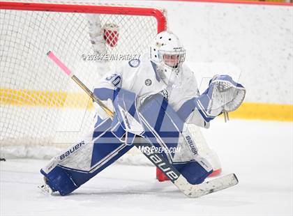 Thumbnail 2 in Ridgefield vs. Darien (CIAC DI Quarterfinal) photogallery.