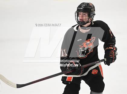 Thumbnail 3 in Ridgefield vs. Darien (CIAC DI Quarterfinal) photogallery.