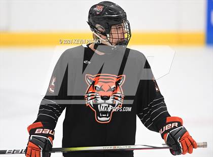 Thumbnail 2 in Ridgefield vs. Darien (CIAC DI Quarterfinal) photogallery.