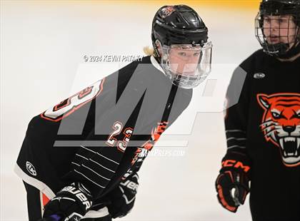 Thumbnail 2 in Ridgefield vs. Darien (CIAC DI Quarterfinal) photogallery.