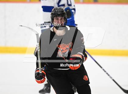Thumbnail 2 in Ridgefield vs. Darien (CIAC DI Quarterfinal) photogallery.