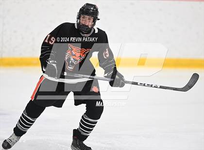 Thumbnail 3 in Ridgefield vs. Darien (CIAC DI Quarterfinal) photogallery.