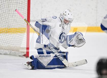 Thumbnail 2 in Ridgefield vs. Darien (CIAC DI Quarterfinal) photogallery.