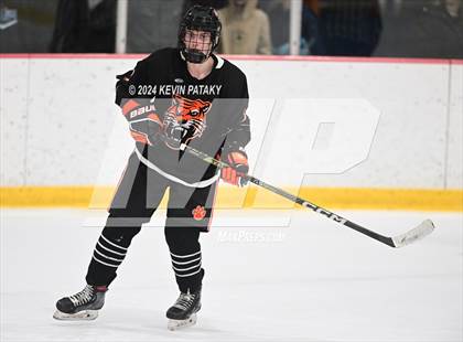 Thumbnail 2 in Ridgefield vs. Darien (CIAC DI Quarterfinal) photogallery.